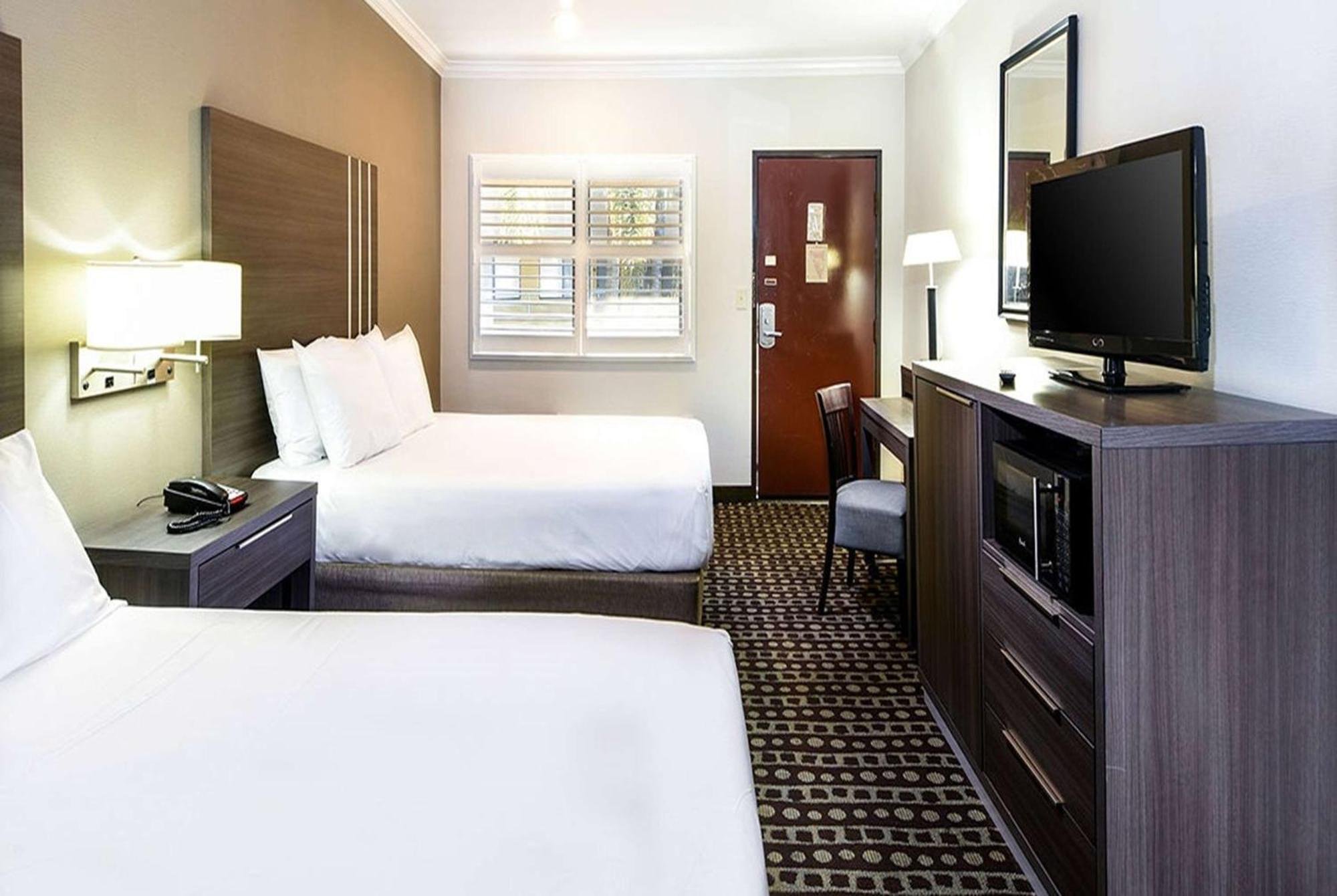 Travelodge By Wyndham Commerce Los Angeles Area Luaran gambar